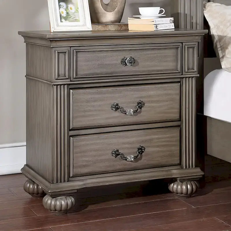 Vame 3-Piece Traditional Grey Wood Poster Bedroom Set With Two Nightstands by
